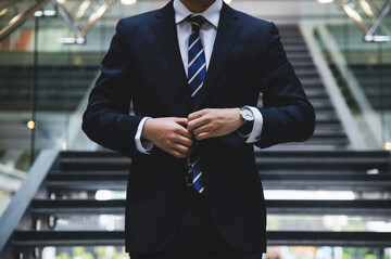Checklist: How to Build an Effective Relationship with a Hired Director