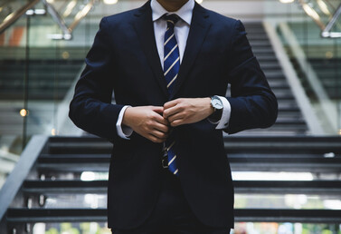 How to Build an Effective Relationship with a Hired Director
